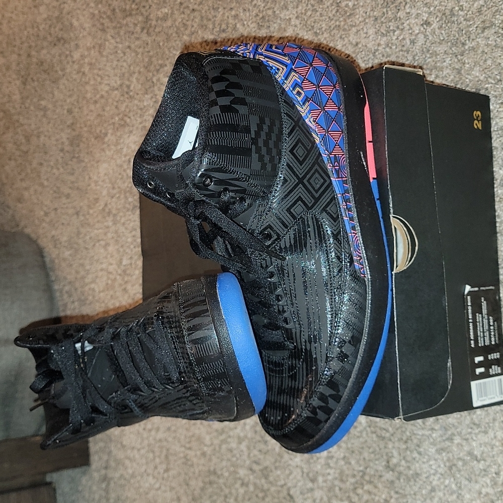 Jordan 2's black history month size 11